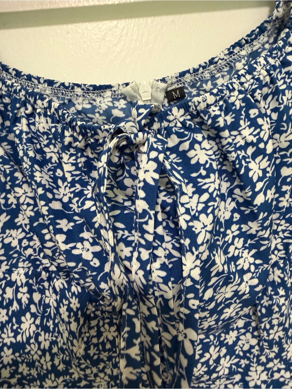 Blue and White Floral Printed Puff Sleeve, Slit Maxi Dress Women’s Medium - Picture 4 of 8